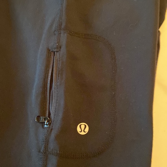 Lululemon Black Flair Leggings with Zip Pocket | Likely a Size 12 - Picture 4 of 5